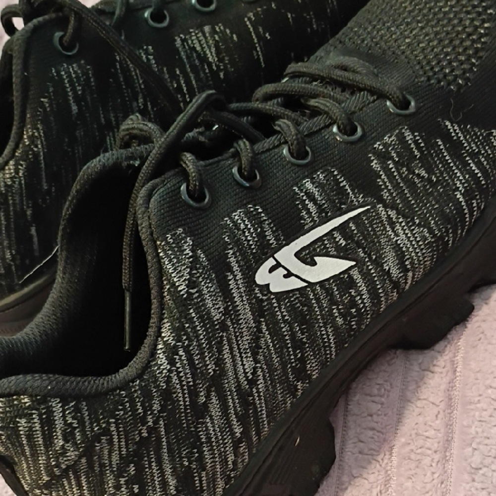 Men's Black Athletic Shoes